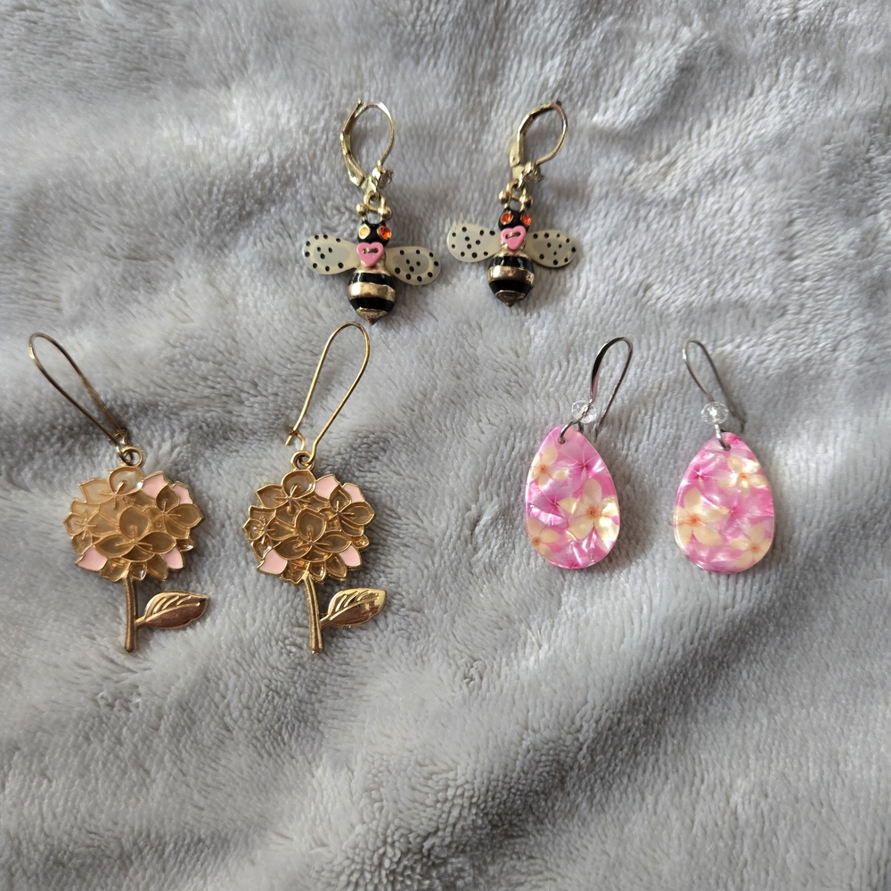 Gold and Pink Floral Earrings Set